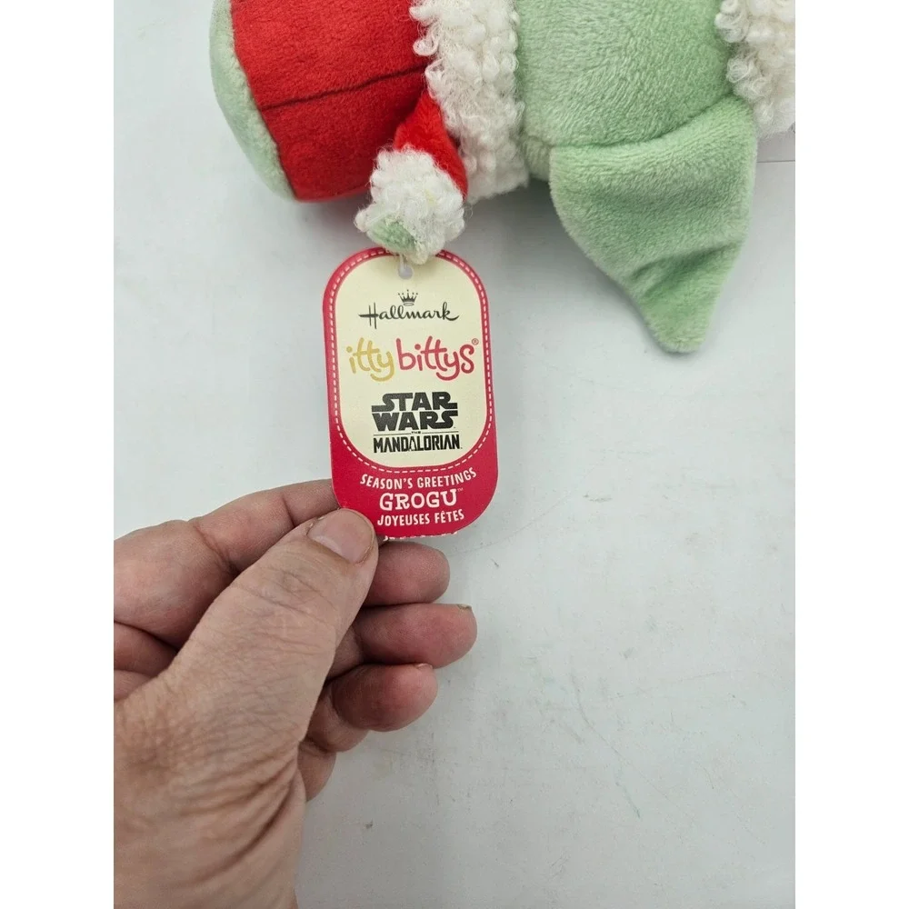 HALLMARK‎ ITTY BITTYS ~  STAR WARS ~ SEASONS GREETINGS GROGU ~ MANDALORIAN ~ NWT